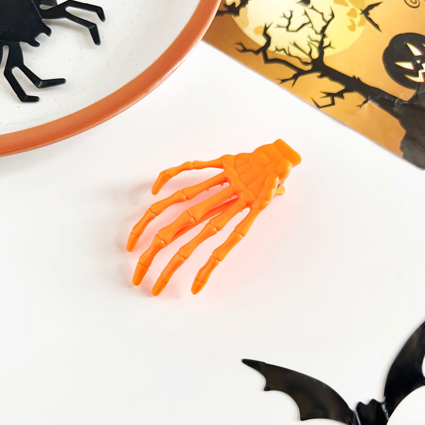 Halloween Skeleton Hand Hair Clip, Fun Spooky Party Side Hairpin Holiday Accessory