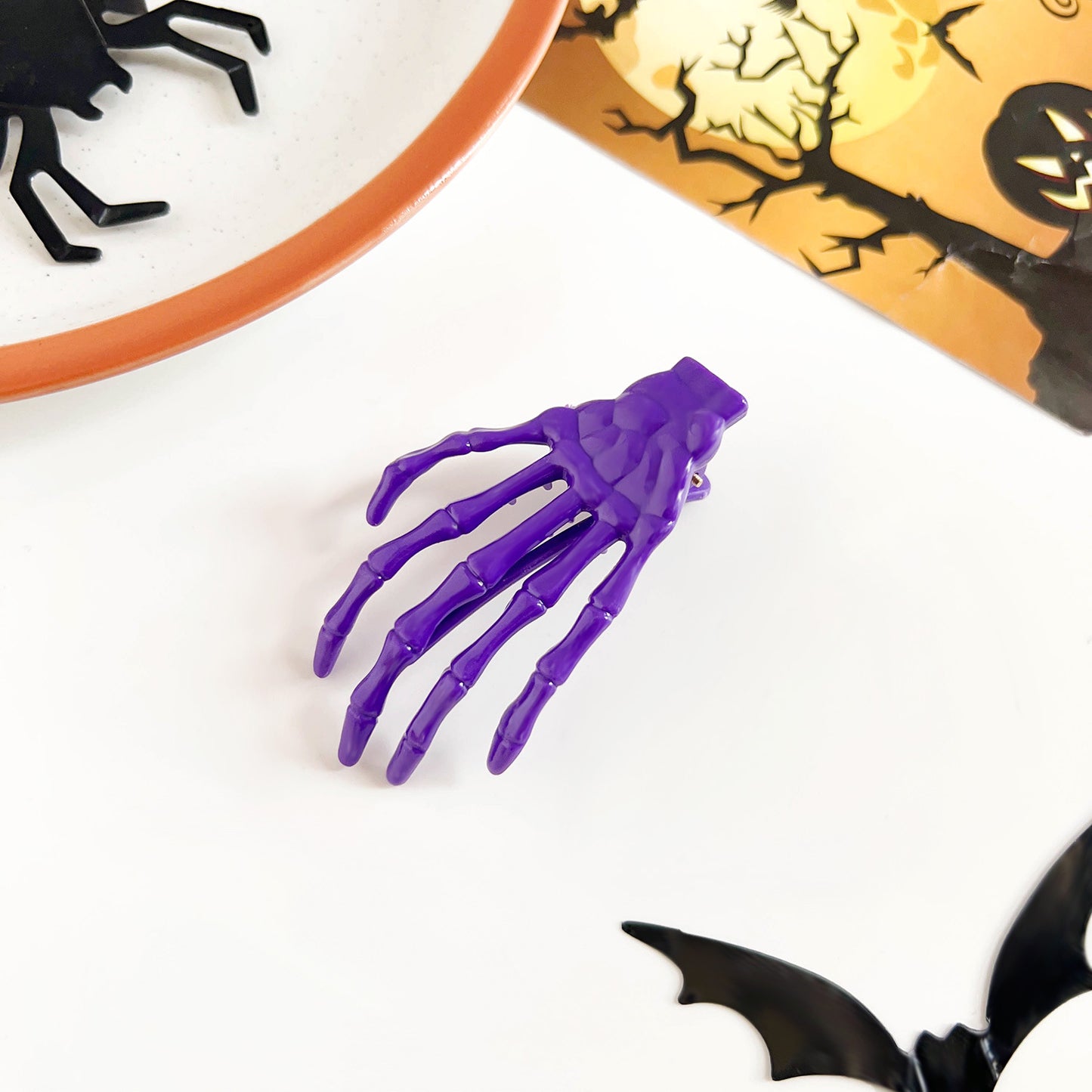 Halloween Skeleton Hand Hair Clip, Fun Spooky Party Side Hairpin Holiday Accessory