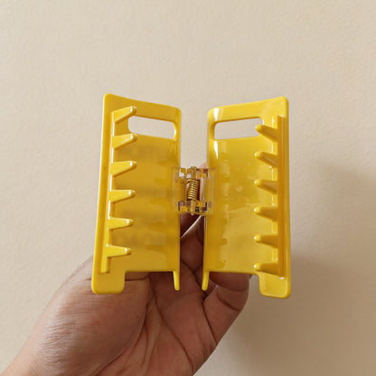 Caution Statement Claw Hair Clip – Oversized Yellow Hair Claw