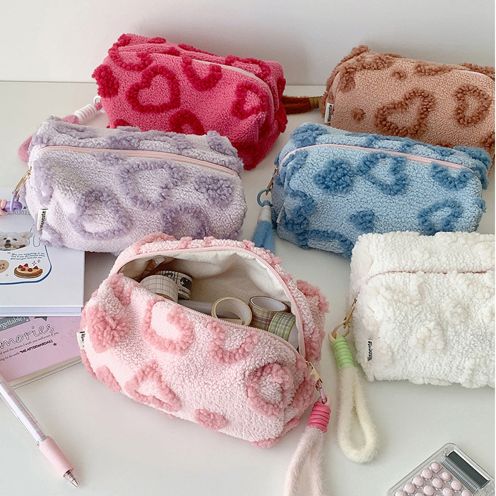 Heart-Shaped Plush Cosmetic Bag – Simple & Fresh Travel Makeup and Toiletry Pouch
