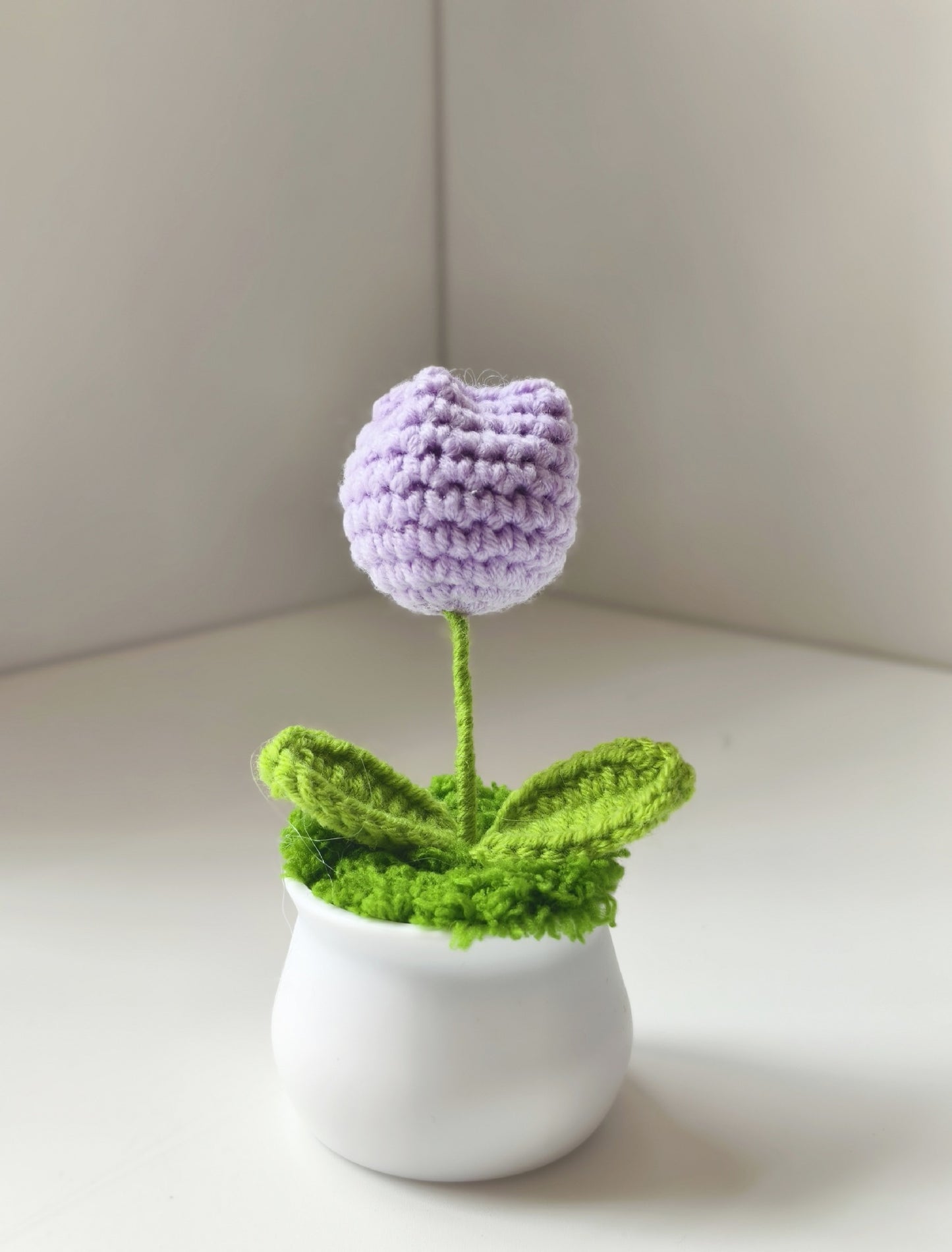 Handmade Knitted Flower Pot – Yarn Sunflower, Carnation & Tulip Desk Decor