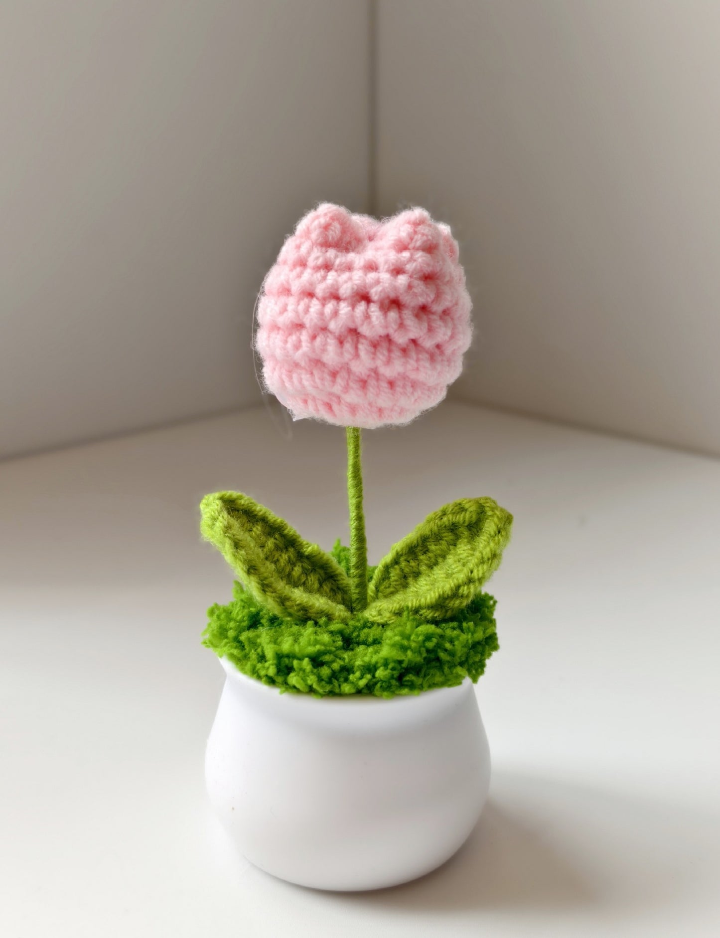 Handmade Knitted Flower Pot – Yarn Sunflower, Carnation & Tulip Desk Decor