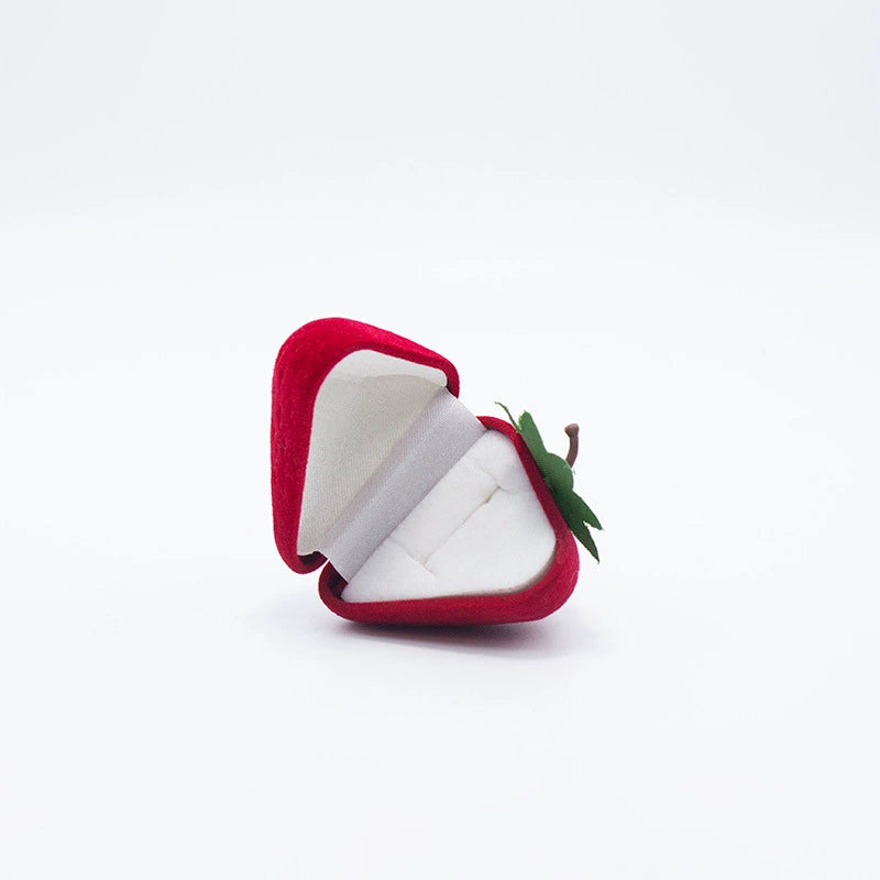 Strawberry Ring-Shaped Flocked Jewelry Box Cute Velvet Ring Display & Gift Packaging