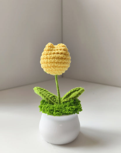 Handmade Knitted Flower Pot – Yarn Sunflower, Carnation & Tulip Desk Decor