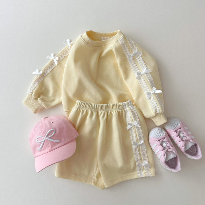 Girls Long Sleeve Top & Shorts Set Cute Bow Detail Two Piece Outfit for Toddlers & Kids