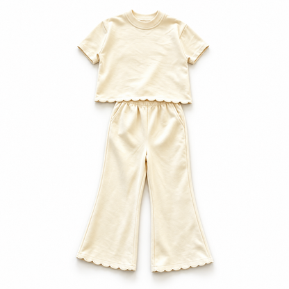 Girls’ Scalloped Cotton Two-Piece Set – Short Sleeve Sweatshirt & Wide-Leg Pants for Fall & Winter