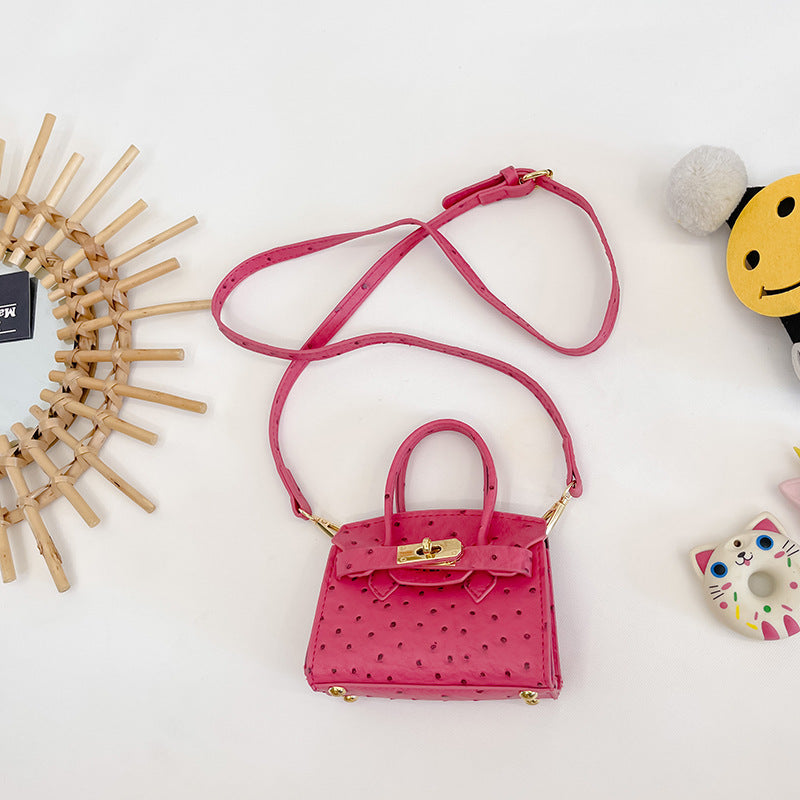 Mini Textured Crossbody Handbag for Girls – Adjustable Strap & Gold-Tone Hardware