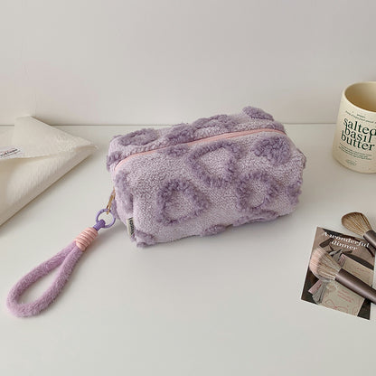 Heart-Shaped Plush Cosmetic Bag – Simple & Fresh Travel Makeup and Toiletry Pouch