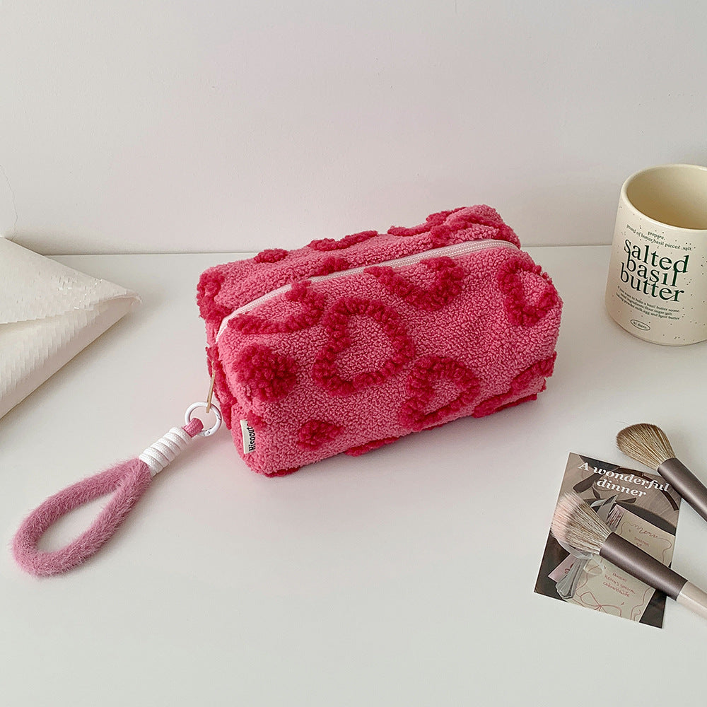 Heart-Shaped Plush Cosmetic Bag – Simple & Fresh Travel Makeup and Toiletry Pouch