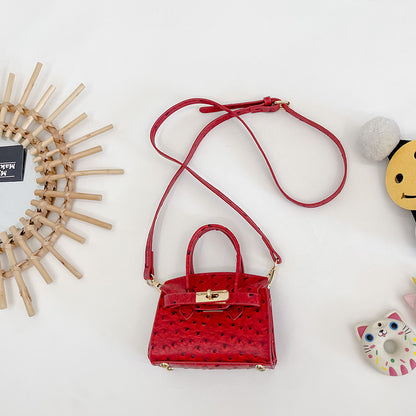 Mini Textured Crossbody Handbag for Girls – Adjustable Strap & Gold-Tone Hardware