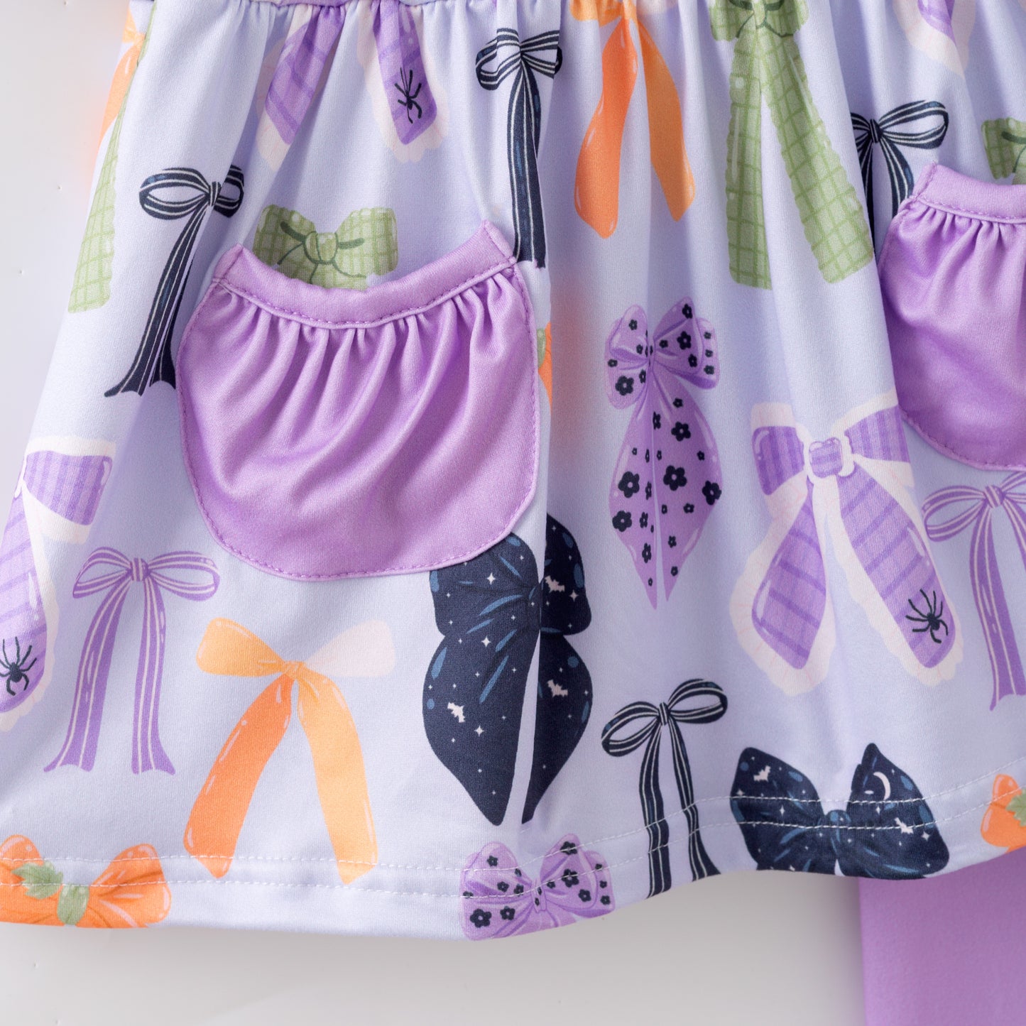 Girls Halloween 2-Piece Outfit – Soft Fabric Pumpkin & Bow Pocket Set