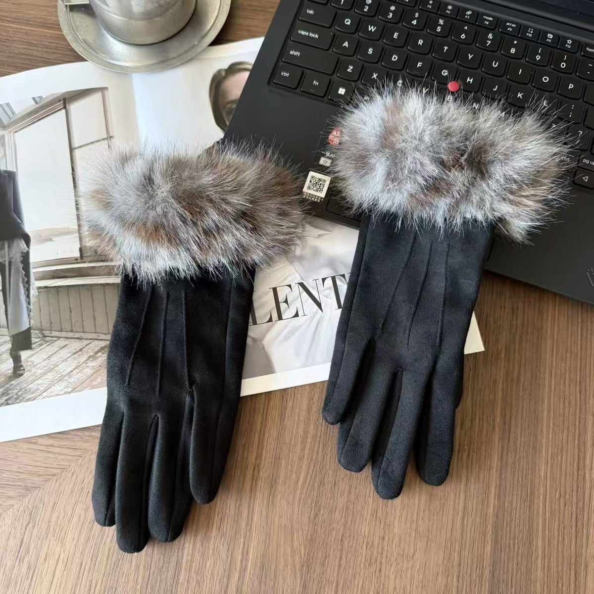 Women’s Touchscreen Winter Gloves with Faux Rabbit Fur Cuffs & Warm Fleece Lining