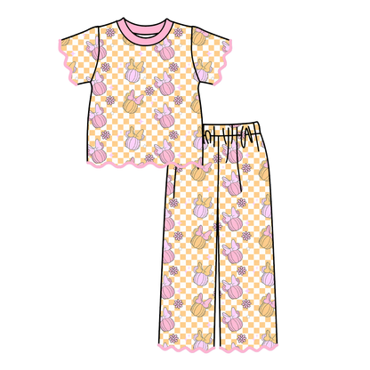 Girls Fall Pumpkin Two-Piece Outfit – Short Sleeve Scalloped Top & Flare Pants Set