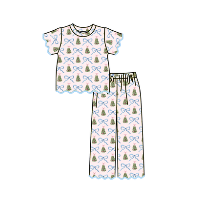 Girls Christmas Scallop Set – Festive Print Top & Pants Outfit