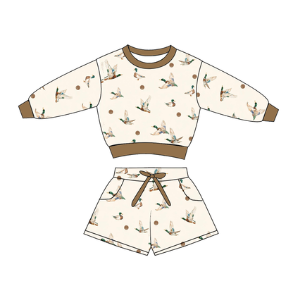 Mommy & Me Matching Duck Print Outfit – Fall Winter Long Sleeve Sweatshirt & Shorts Set for Women and Girls